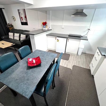 Parkview Holiday Homes "Opposite Of Famous Kuirau Park" 로토루아 외부 사진